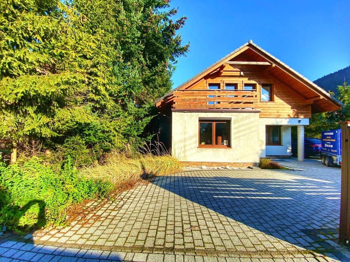 Willa Pod Skocznia Szczyrk Exteriör bild